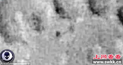 月球表面被疑惊现UFO 网友笑称也许是“苍蝇”