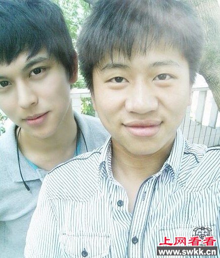 千万不要和比你好看的人拍照，有图有真相！