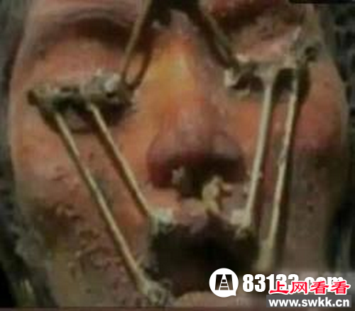 月球神秘三眼女尸