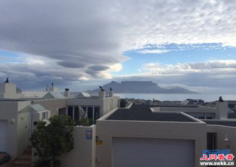 南非天空出现罕见怪云，犹如UFO飞碟