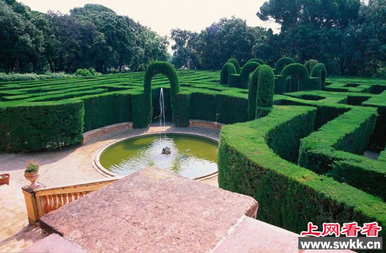 这些迷宫一旦进入就不想出来  世界上最美的花园迷宫