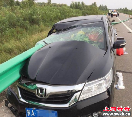 榆林包茂高速突发车祸，一家四口三人当场身亡 事故原因调查中