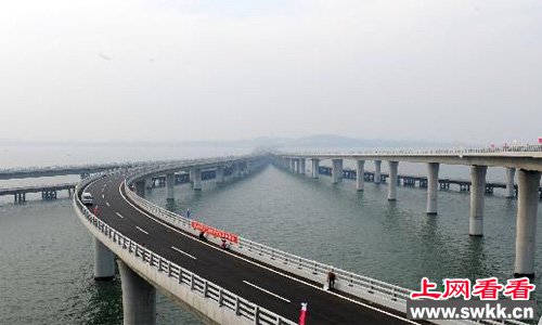 青岛跨海大桥照片