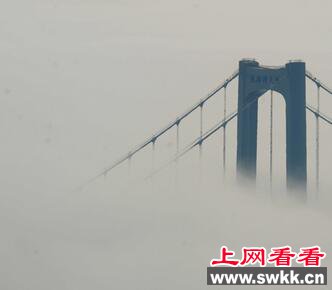 大连现平流雾奇观