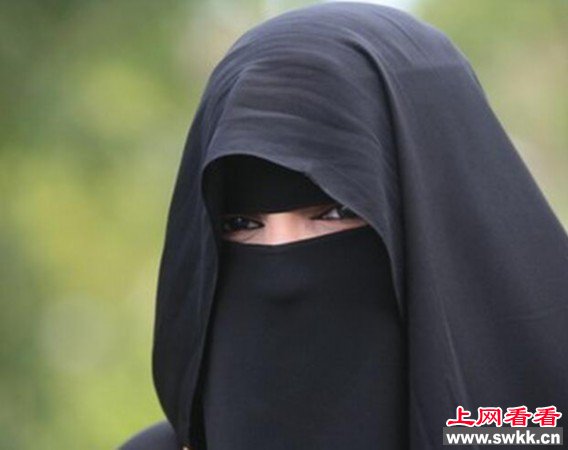 河南现黑衣蒙面女