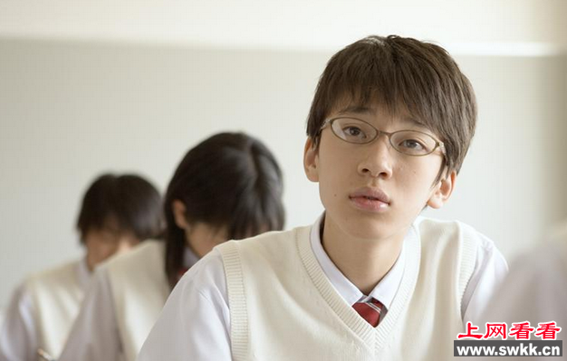 近视考生眼镜被收