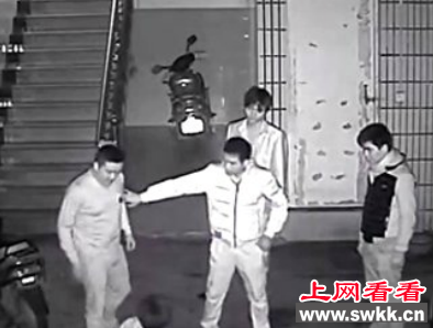 男子暴打继母 为争夺父亲遗产