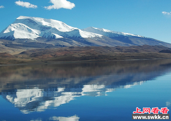 玛旁雍措湖水