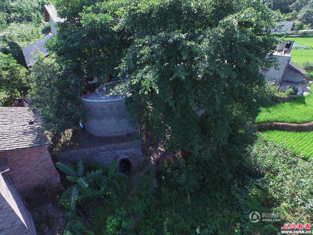 啤酒瓶建小屋