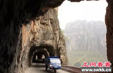 挂壁公路欣赏悬崖峭壁上的公路奇观 挂壁公路欣赏悬崖峭壁上的公路奇观