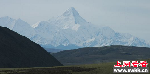 世界绝对高度最高的山