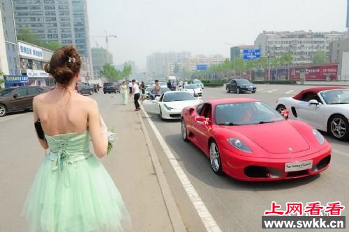 山东土豪迎亲车队