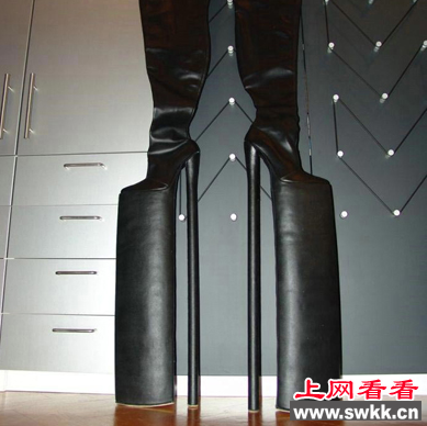 世界上跟最细的高跟鞋
