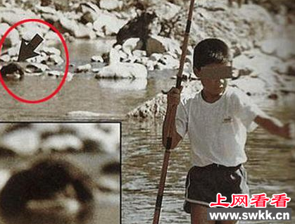 长洲猛鬼海滩惊现水鬼：小孩被拉脚