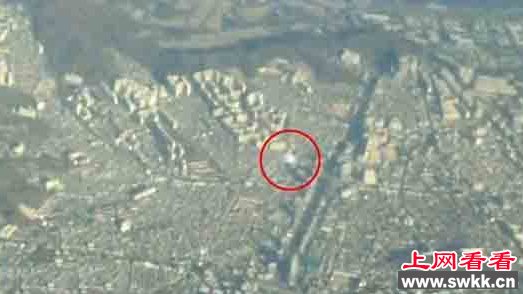 韩国上空惊现神秘白色圆形UFO