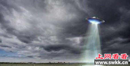 南京海滩上惊现ufo