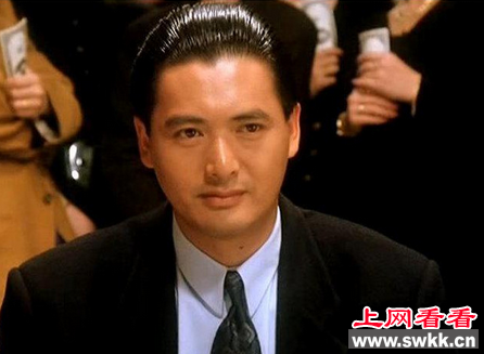 出生农村家庭，偶然接触娱乐圈