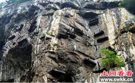 三峡悬棺
