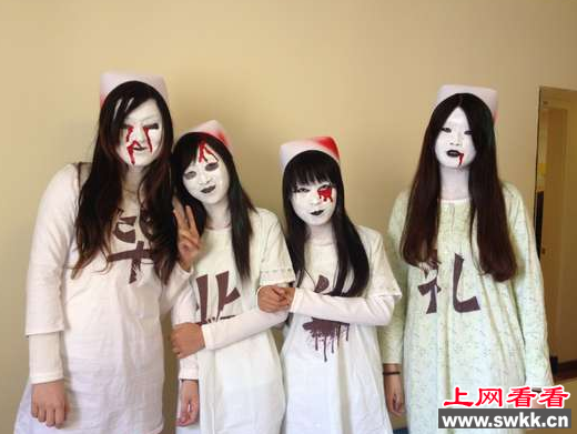 上海地铁惊现美女僵尸 吓坏乘客