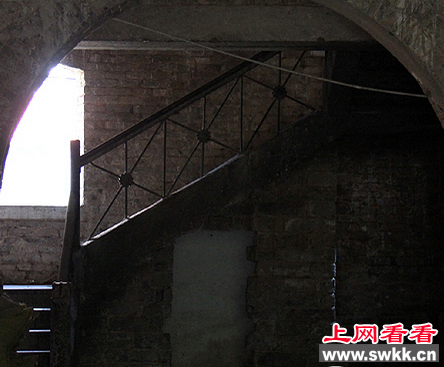 劲松鬼楼