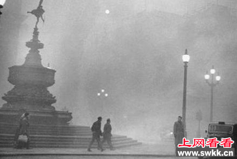 1952年伦敦烟雾事件