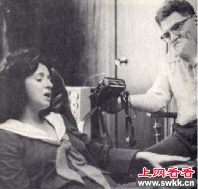 唤醒被外星人绑架人的记忆