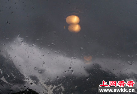 09겻