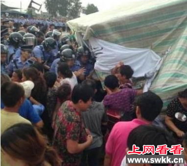 安徽阜阳千人抢尸