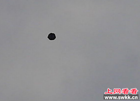 绵阳上空现不明飞行物