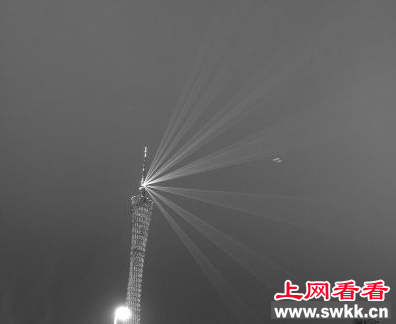 广州天空出现不明飞行物