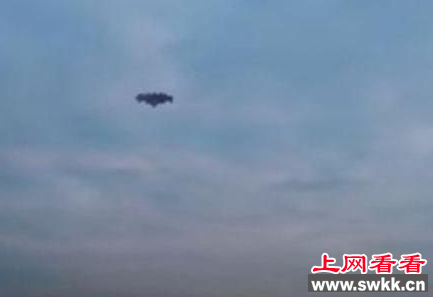 美国上空出现不明飞行物