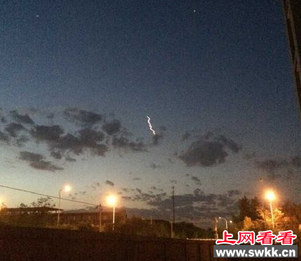 西北多地网友称目击不明飞行物