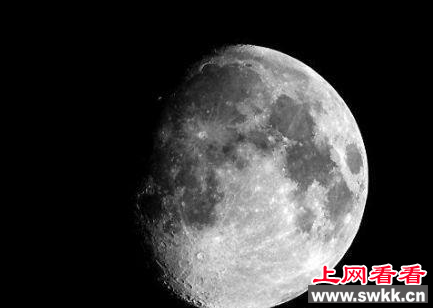月亮的背面