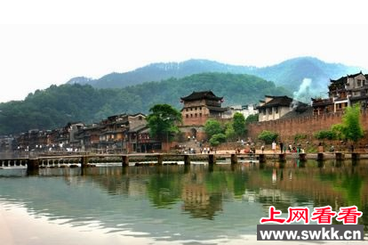 凤凰古城