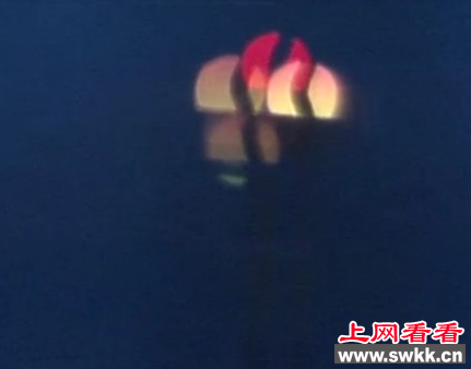 球场上空惊现ufo