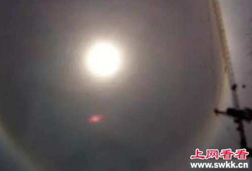 上海上空惊现ufo航母