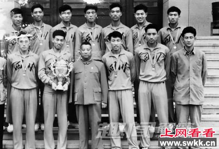 贺炳炎