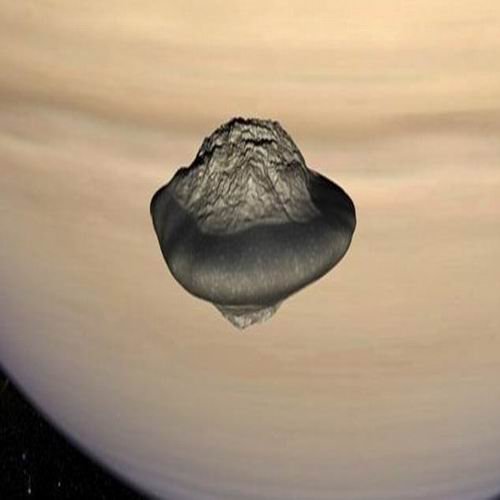 科学家揭晓土星神秘UFO状卫星形成之谜(图)