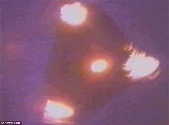 英国频现三角形UFO或为新型隐形轰炸机